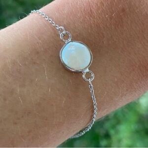 NWT Dainty Silver Round Pearl Bracelet Adjustable